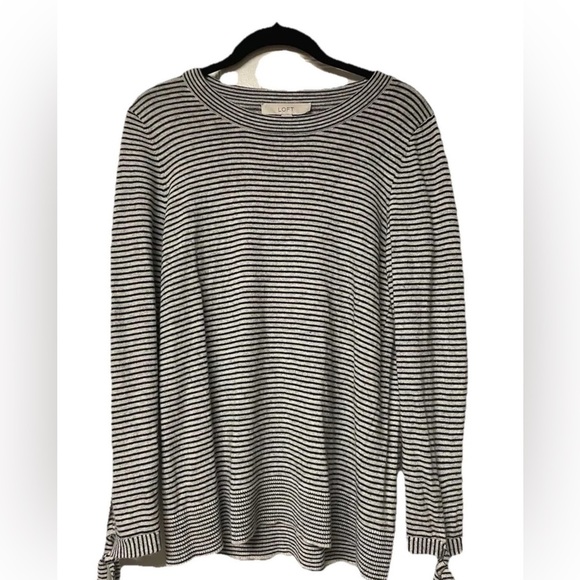 Ann Taylor LOFT Wool blend Tie Long Sleeved Top Grey/black stripes Size M - Picture 1 of 5